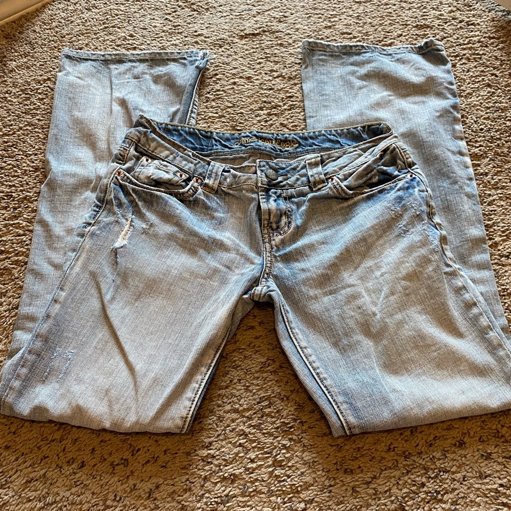 AE Boyfriend 77 size 4 Reg Jeans.